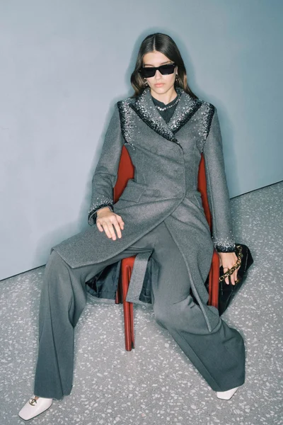 Look 24